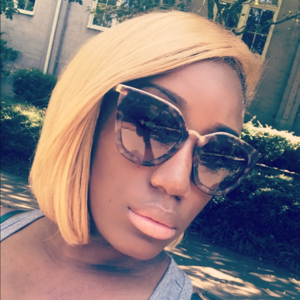 Meet your Posher, Dashea